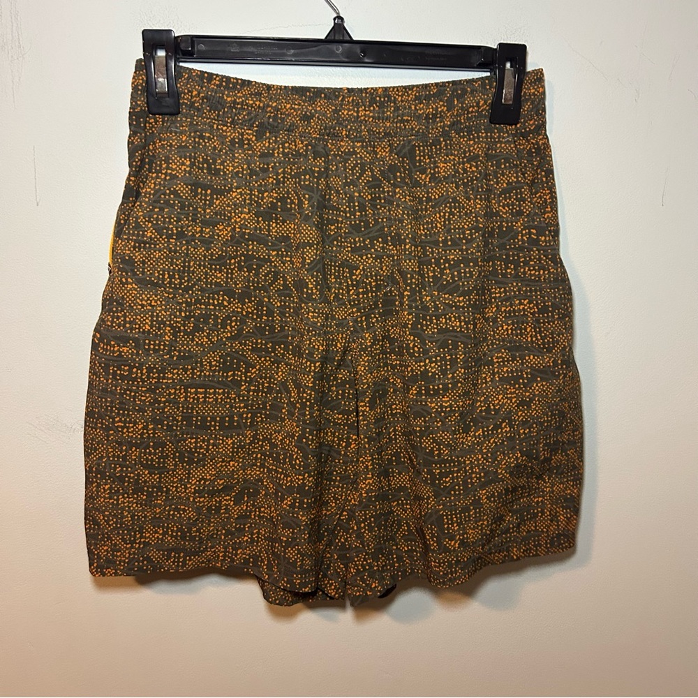 Lululemon Electron Clementine Multi Pace Breaker Linerless 7” Shorts Size Small